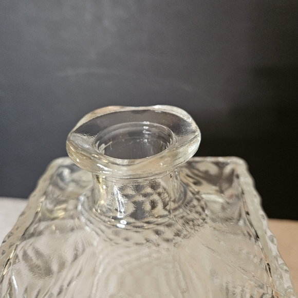 Vintage MCM 1958 Thatcher Crystal Glass Diamond Pattern Decanter Barware. - Picture 7 of 13